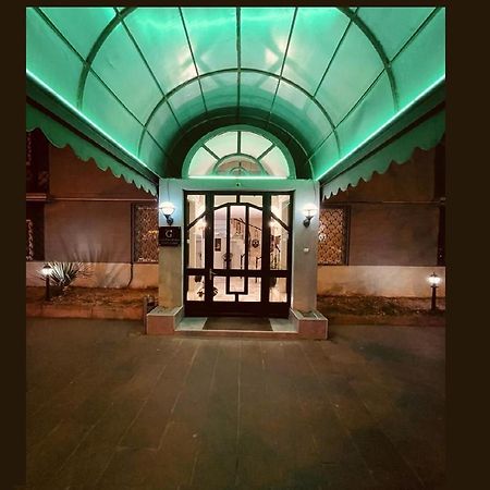 Hotel Grand ティビリシ エクステリア 写真